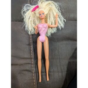 Locket Surprise Barbie Doll 1993 Mattel